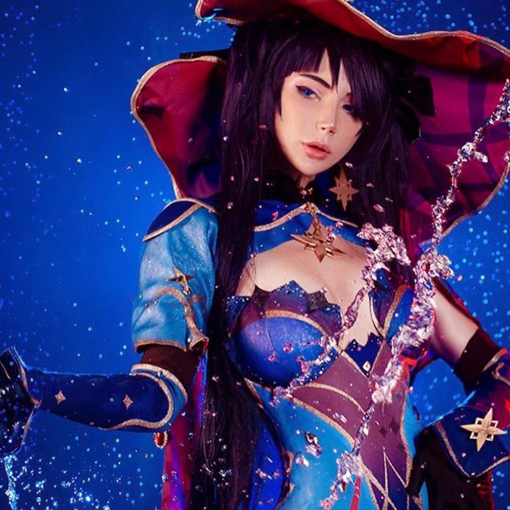 Oichi y su encantador cosplay de Mona de Genshin Impact