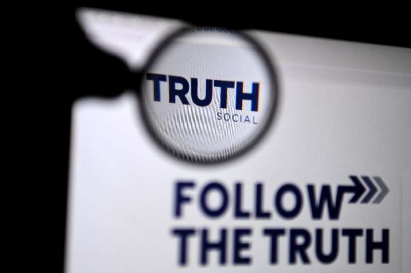 El logo de 'Truth Social' en la pantalla de un portátil