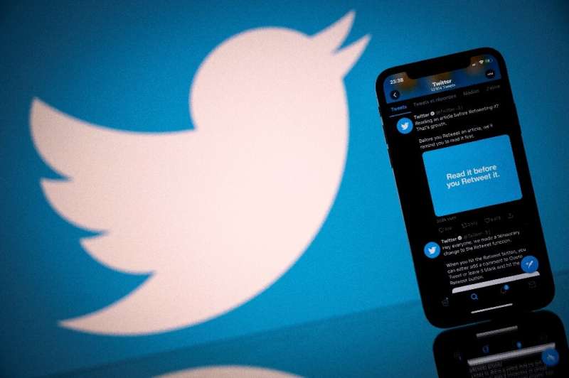 Los grupos franceses contra la discriminación presentaron un caso contra Twitter por lo que ven como una falla de larga data para moderar adecuadamente