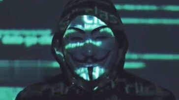 El grupo de hackers Anonymous ha librado una guerra cibernética contra Rusia.  ¿Qué tan efectivos podrían ser en realidad?