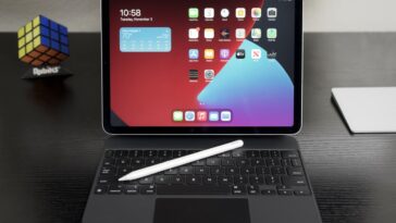 Apple, Slack, Salesforce, iPad, iPad Air, iOS