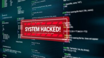 Sistema pirateado, mensaje de alerta de advertencia en la pantalla de ataque de piratería, vector.  Virus spyware o malware detectado ventana de mensaje rojo de advertencia en la pantalla de la computadora, seguridad cibernética de Internet y fraude de datos