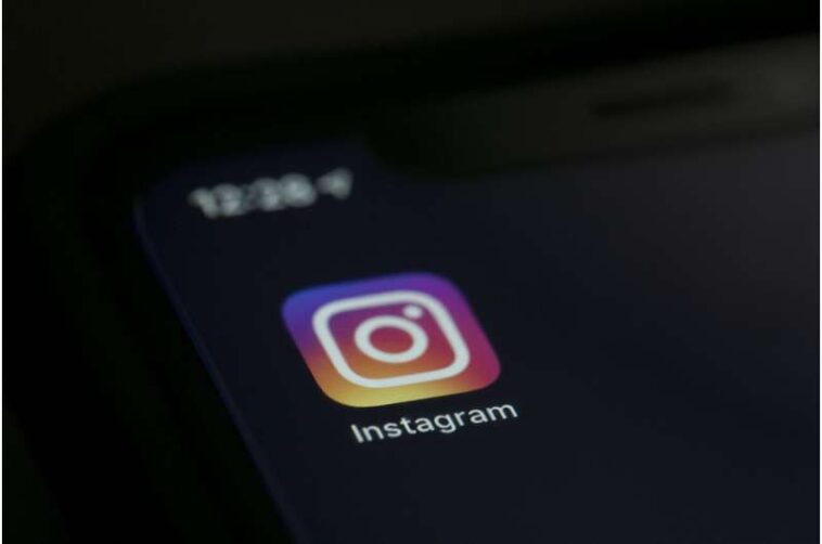 Instagram oculta algunas publicaciones que mencionan el aborto