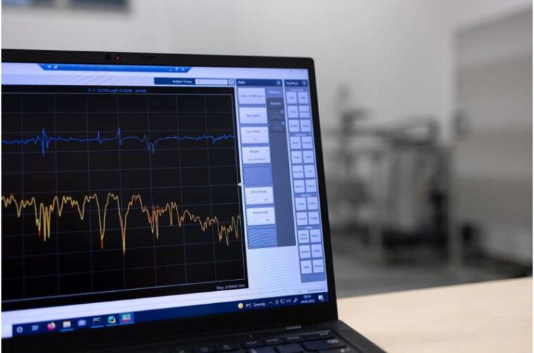 Ondas de radio para la detección de manipulación de hardware