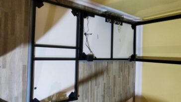 Escritorio de revisión ergonómico Eureka