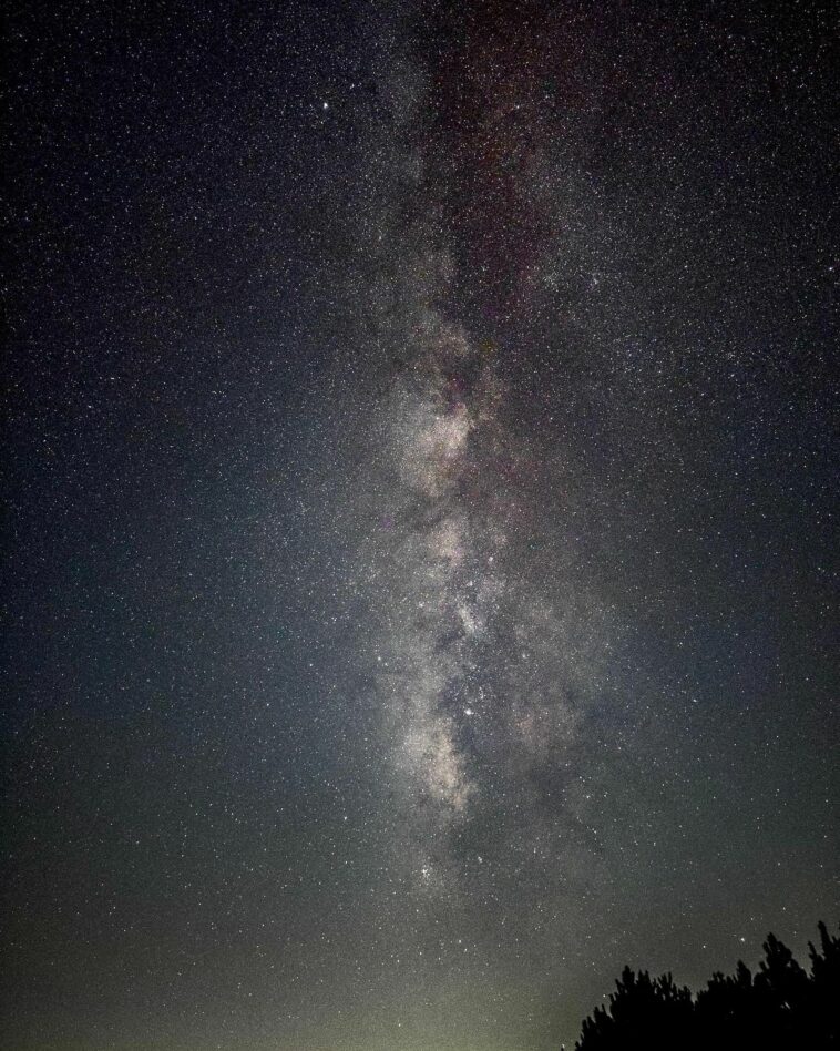 Estas increíbles fotos de la Vía Láctea fueron tomadas con un iPhone 14 Pro