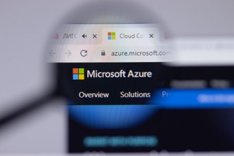 Nueva York, EE.UU. - 26 de abril de 2021: Primer plano del logotipo de Microsoft Azure en la página del sitio web, Editorial ilustrativa.