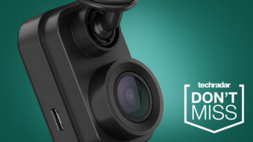 La mejor mini cámara de tablero todavía está por debajo de su precio récord de Cyber ​​​​Monday