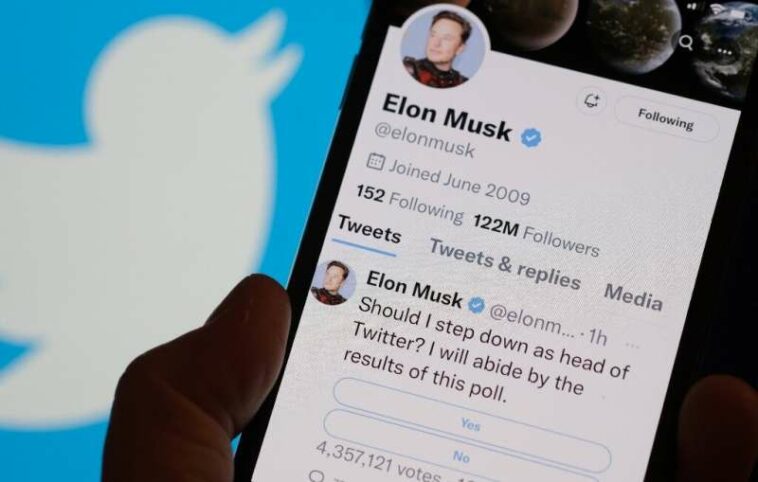 Elon Musk se hizo cargo de Twitter el 27 de octubre y ha generado controversia repetidamente, sobre todo al despedir a la mitad de su personal.