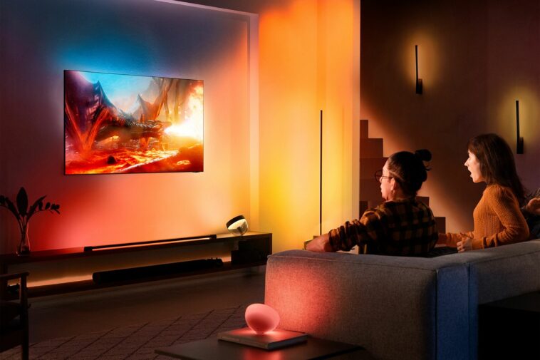 La aplicación Philips Hue Sync TV disponible para televisores Samsung combina la iluminación con la acción en pantalla