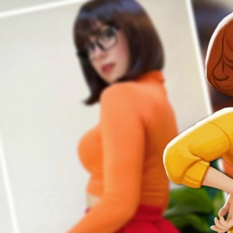 Emma nos cautiva con su excelente cosplay de Vilma Dinkley de Scooby Doo
