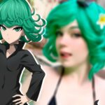 Alice es Tatsumaki en un día de alberca con su cosplay de One Punch Man