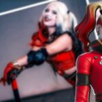 Elisa Carosi luce cosplay exótico de Harley Quinn de DC Cómics