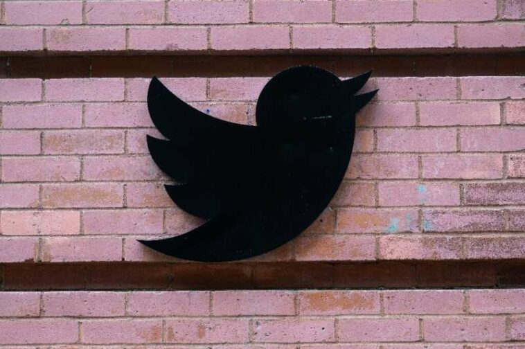 Twitter dijo que el problema comenzó con "consecuencias no deseadas"  desde una actualización de la plataforma