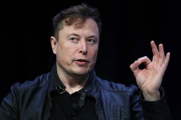 El jefe de Twitter, Elon Musk, dijo que administrar la red social ha sido