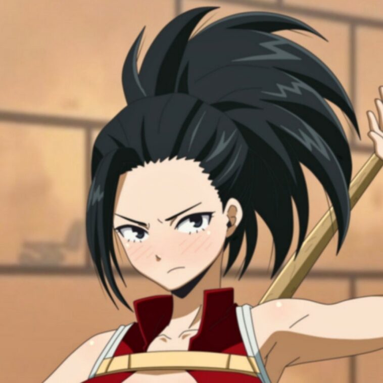 Asiática nos sorprende con su cosplay de Momo Yaoyorozu de My Hero Academia