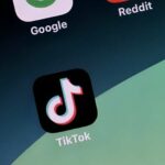 Los activistas dicen que TikTok no pudo detectar anuncios plagados de desinformación electoral.