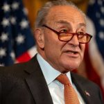 El líder de la mayoría del Senado de Estados Unidos, Chuck Schumer, dijo que estaba "orgulloso" El Senado había cumplido su promesa a los padres.