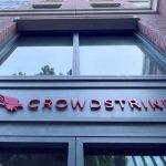 Las organizaciones que no quieren correr riesgos eligieron a CrowdStrike para su ciberseguridad. Ahora su software está provocando caos