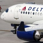 CrowdStrike y Delta se enfrentan para ver quién es el culpable de que la aerolínea cancele miles de vuelos