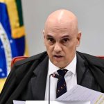 El juez de la Corte Suprema de Brasil, Alexandre de Moraes, ordenó a Elon Musk nombrar un nuevo representante legal en el país o enfrentar el cierre de X allí