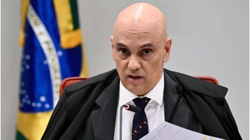 El juez de la Corte Suprema de Brasil, Alexandre de Moraes, ordenó a Elon Musk nombrar un nuevo representante legal en el país o enfrentar el cierre de X allí