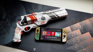 El As de Picas hace que una Nintendo Switch parezca pequeña