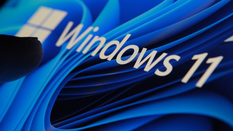 Microsoft comienza a forzar la actualización de equipos con Windows 11 a 23H2