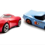 Los coches RC Bravomonster Speedster y Muscle Mayhem