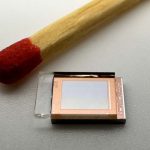 Micropantalla LCOS compacta con placa posterior CMOS rápida para modulación de luz de alta velocidad