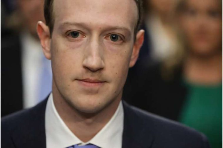 El cofundador, presidente y director ejecutivo de Meta, Mark Zuckerberg, testifica en el Capitolio en 2018