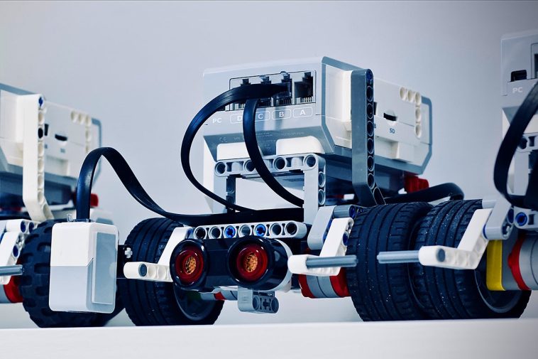 No, Apple y Meta no están haciendo robots humanoides
