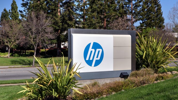 HP lanza nuevas computadoras portátiles y computadoras de escritorio que funcionan con IA para empresas