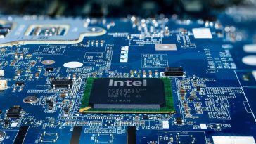 Romper Intel es la 'idea más tonta': el ex CEO Craig Barett