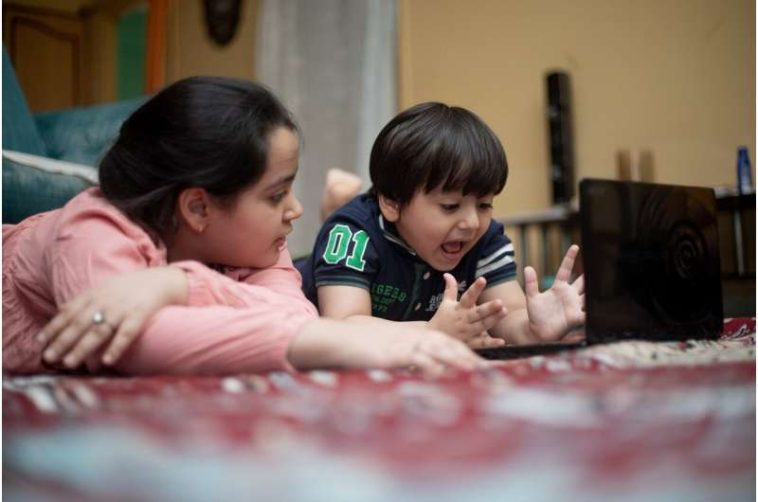 Niños en línea