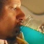 Este comercial de Fortnite al estilo de los años 90 hace que Eric Andre Drink Slurp Juice