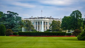 La Casa Blanca condena la 'extorsión' de Manzana y Meta