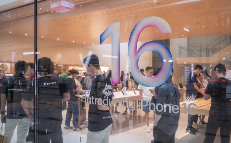 Por qué iPhone-as-a-Service puede tener sentido ya que los aranceles morden a Apple