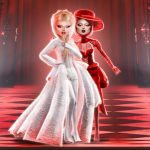 Se han agregado varios atuendos icónicos de Lady Gaga al vestido para impresionar