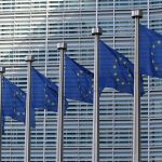 Macron quiere una acción de la UE contra las empresas tecnológicas estadounidenses después de las amenazas arancelas de Trump