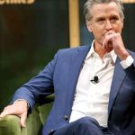 El gobernador de California, Gavin Newsom, vetó un proyecto de ley de seguridad de IA anterior después de un furioso rechazo de la industria