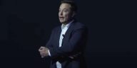 El Papa dice que le preocupa cuánto dinero ganan los CEO como Elon Musk