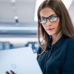 El ROI de la automatización: cuán inteligente ITSM impulsa el ahorro y la eficiencia de los costos