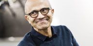 Satya Nadella corre asustada. Eso es algo bueno.