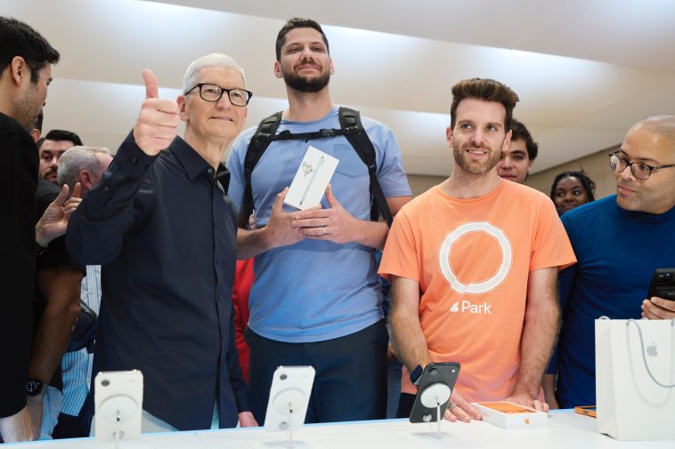 Tim Cook sobre Apple Intelligence: "Estamos haciendo buenos progresos..."