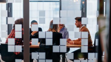 Cómo los líderes de TI pueden crear estrategias de IA exitosas: la visión de VC