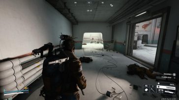 Esta es solo una parte de la carnicería que vio este pasillo, aunque mi primera muerte está justo fuera de la pantalla, al otro lado de la puerta a la derecha.