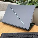 2026 Asus ROG Zephyrus DUO GX651 explicado (pantallas OLED duales)