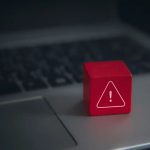 ¿Debería haber una sanción financiera por ignorar TI?