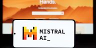CEO de Mistral: la IA podría reemplazar más de la mitad del software de las empresas
